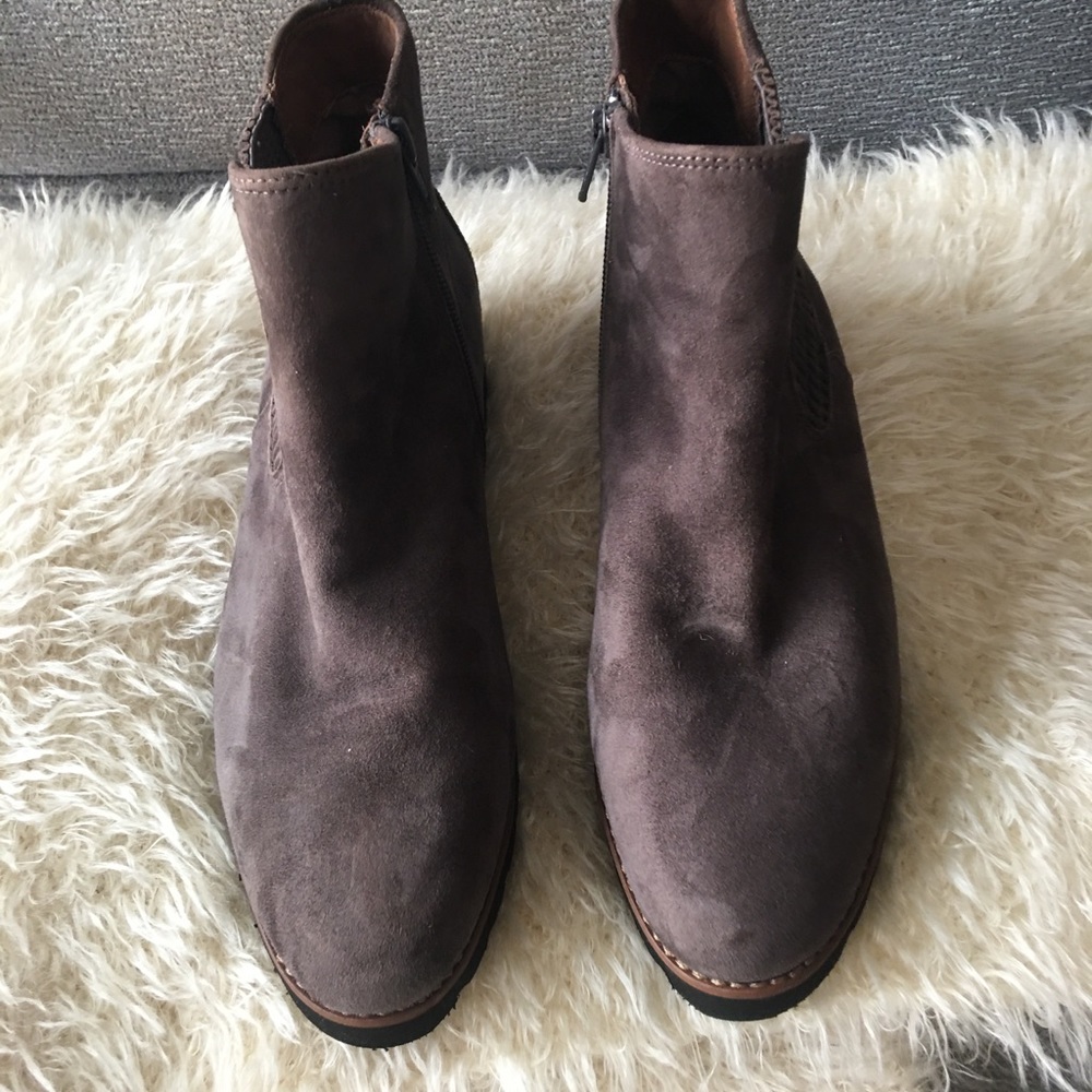 - Earthie Madrid Chelsea Boot